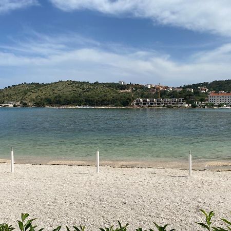 Small Private House With A Terrace In Trogir Apartment Ngoại thất bức ảnh